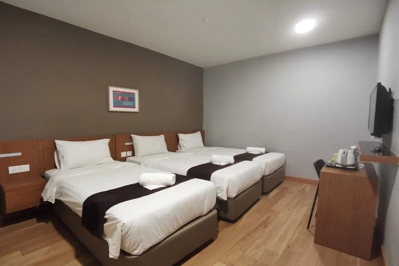 Hotel Zamburger Second Link Johor Bahru Buitenkant foto