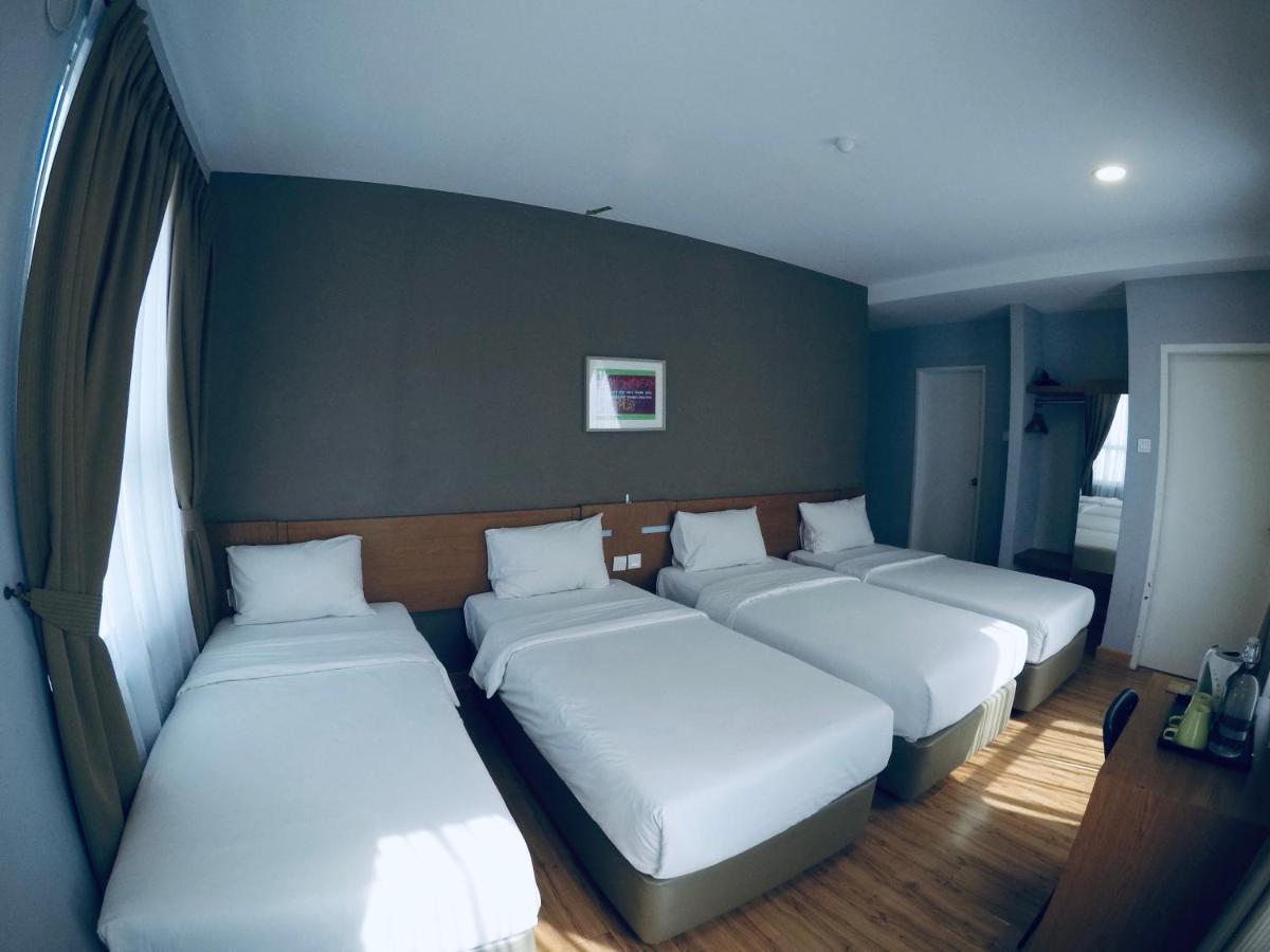 Hotel Zamburger Second Link Johor Bahru Buitenkant foto